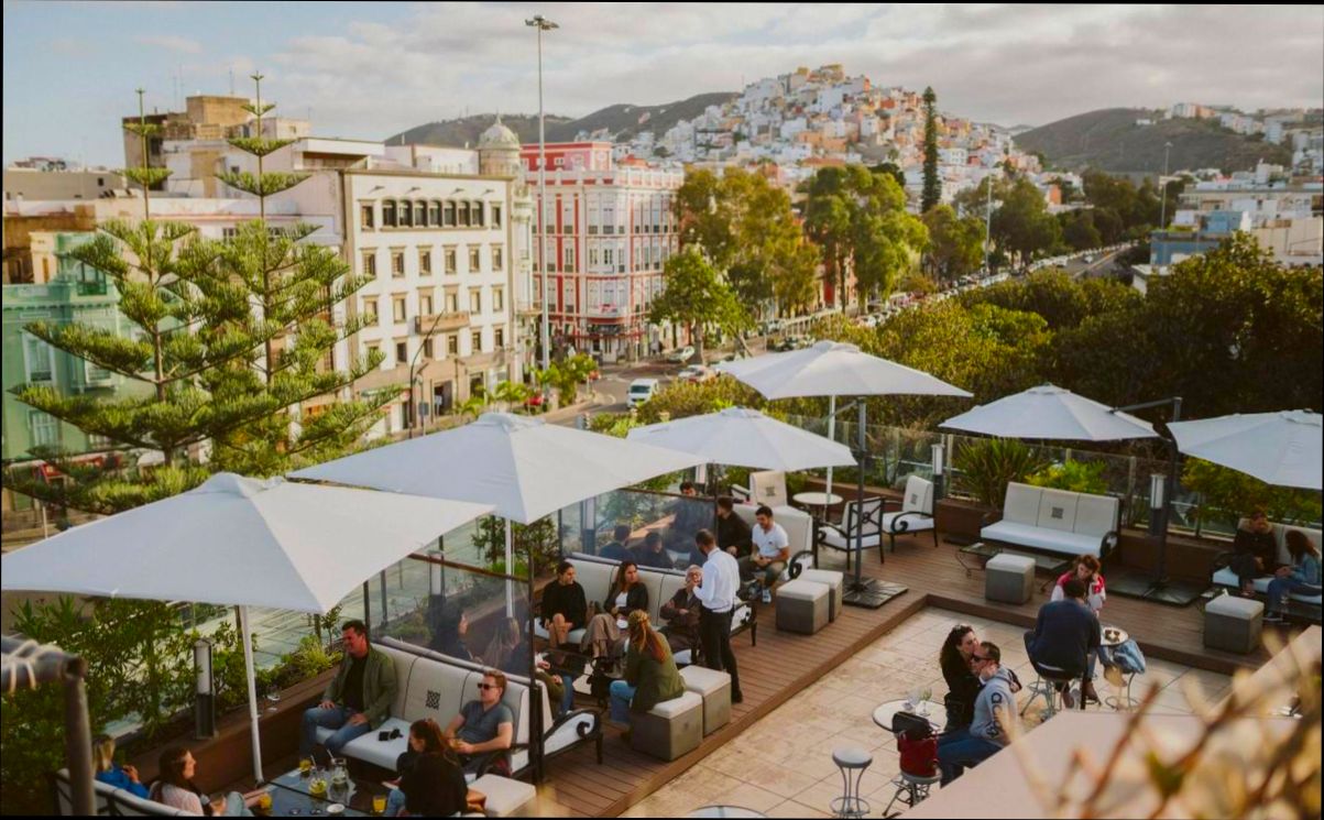 Pros and Cons of Living in Las Palmas de Gran Canaria - 0