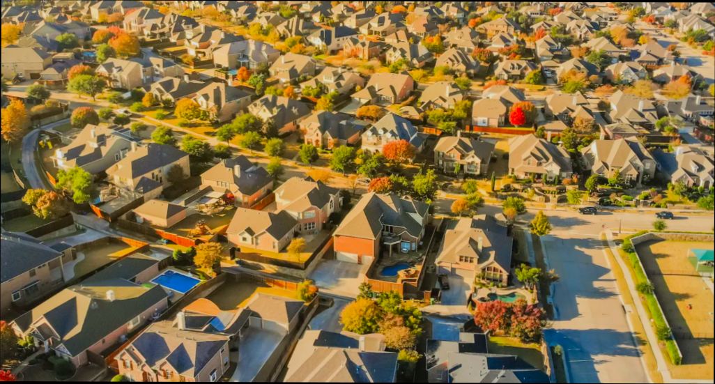 Pros and Cons of Living in Lewisville TX - 3