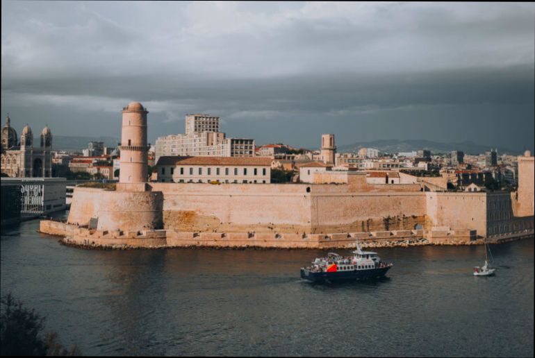 Pros and Cons of Living in Marseille France as an Expat - 2