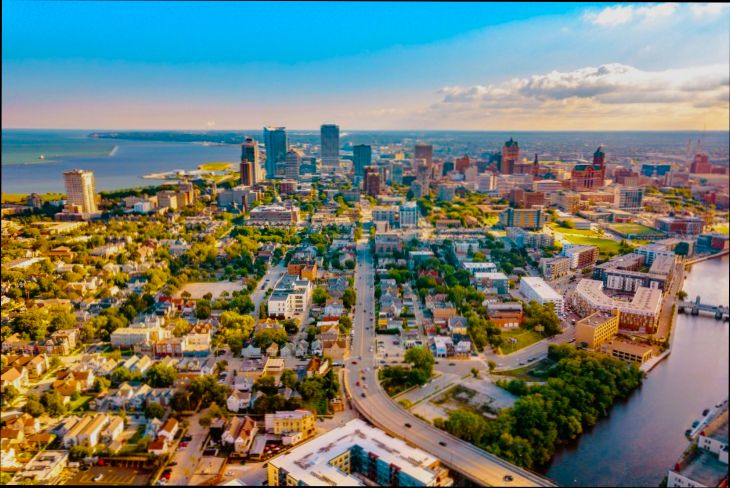 Pros and Cons of Living in Milwaukee WI preview