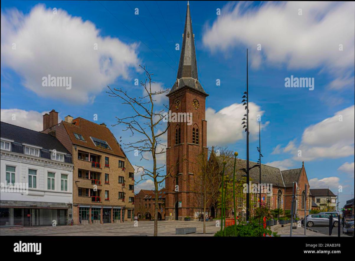 Pros and Cons of Living in Mouscron (Moeskroen) - 3