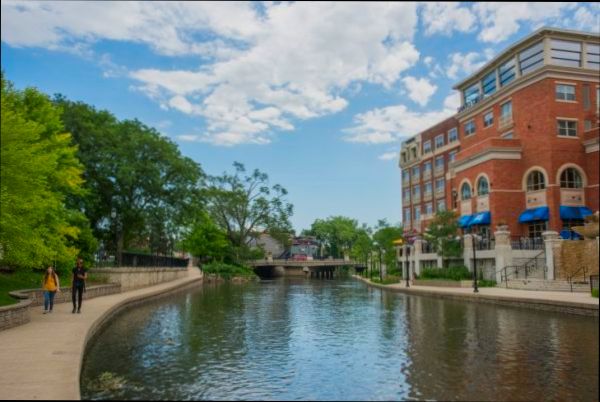 Pros and Cons of Living in Naperville IL - 1