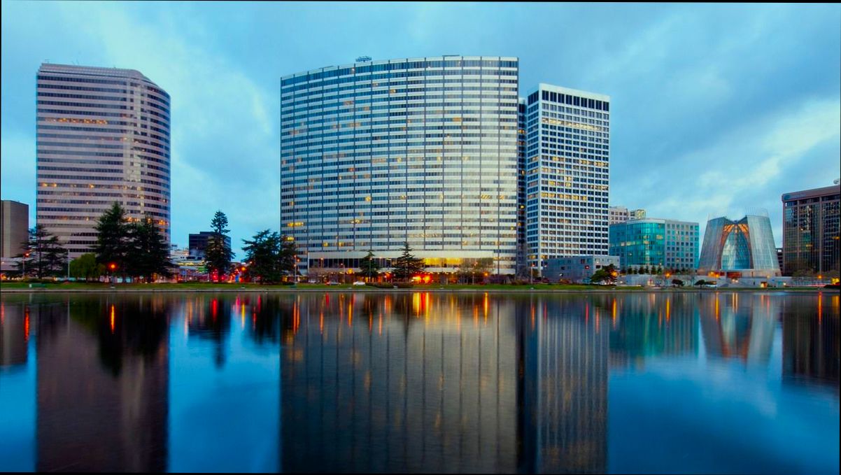 Pros and Cons of Living in Oakland CA preview