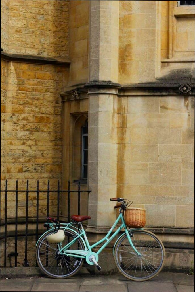 Pros and Cons of Living in Oxford - 0