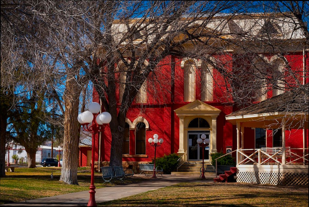 Pros and Cons of Living in Pasadena TX preview