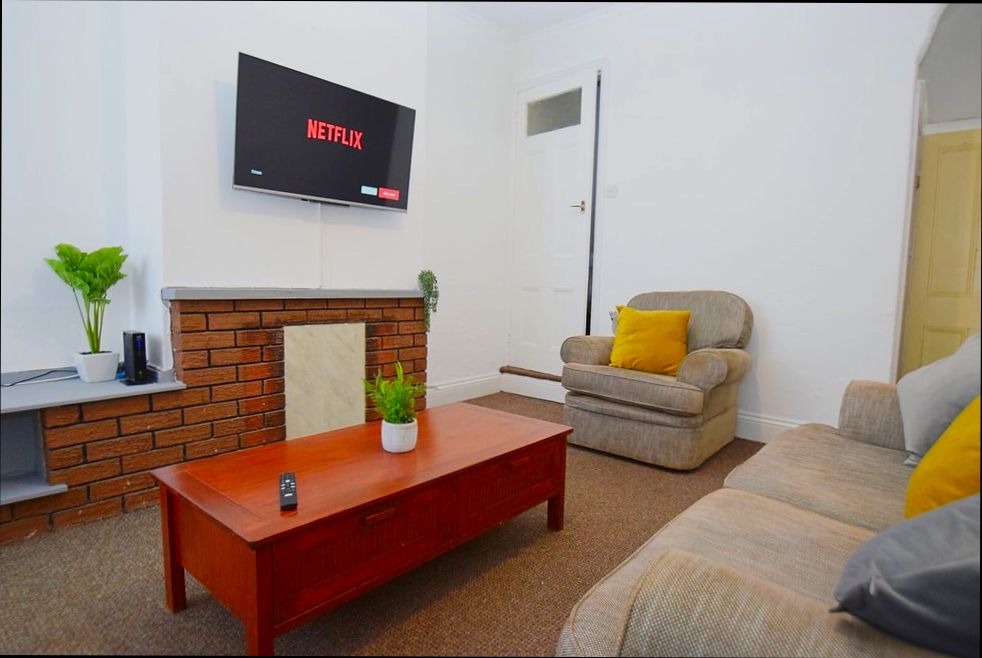 Pros and Cons of Living in Stoke on Trent - 0