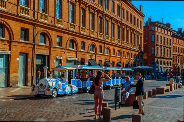 Pros and Cons of Living in Toulouse France as an Expat - 0