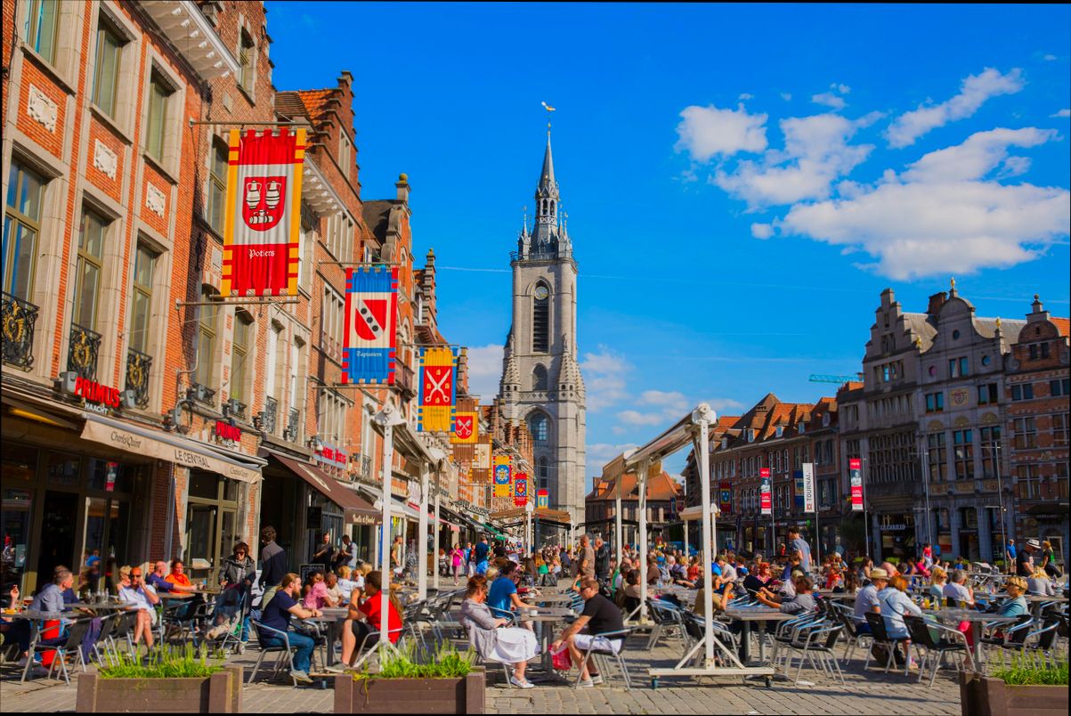 Pros and Cons of Living in Tournai (Doornik) - 1