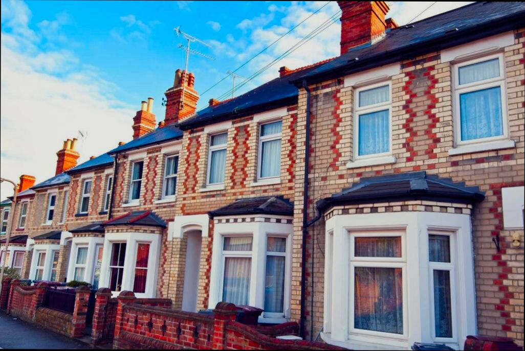 Pros and Cons of New Build vs Old Properties in United Kingdom - 1