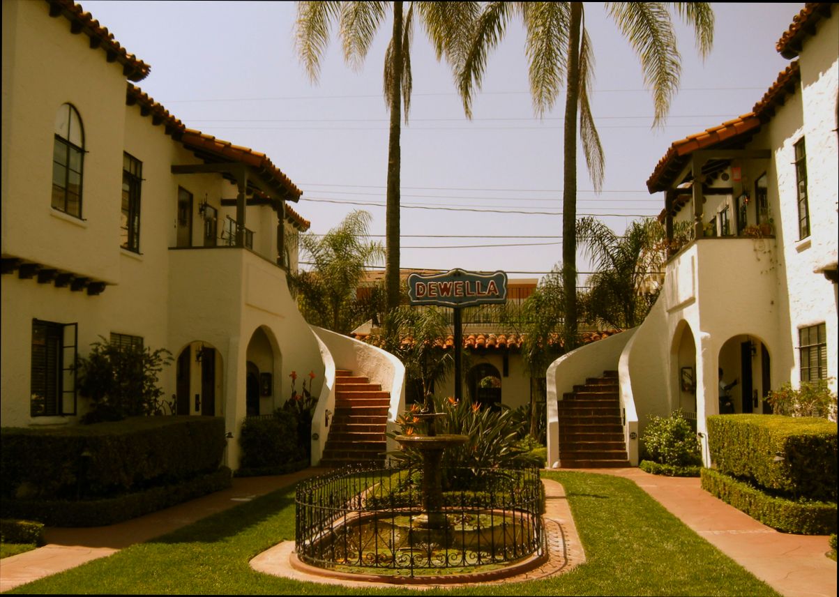 What are Community Fees in Spanish Apartment Complexes - 6