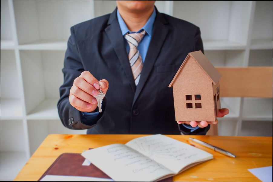 What is a Real Estate Broker - 0