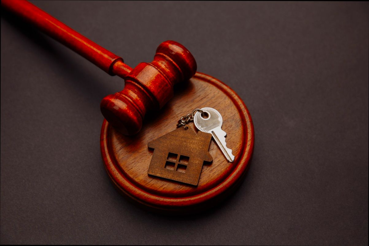 Who Gets the House in a Divorce - 0