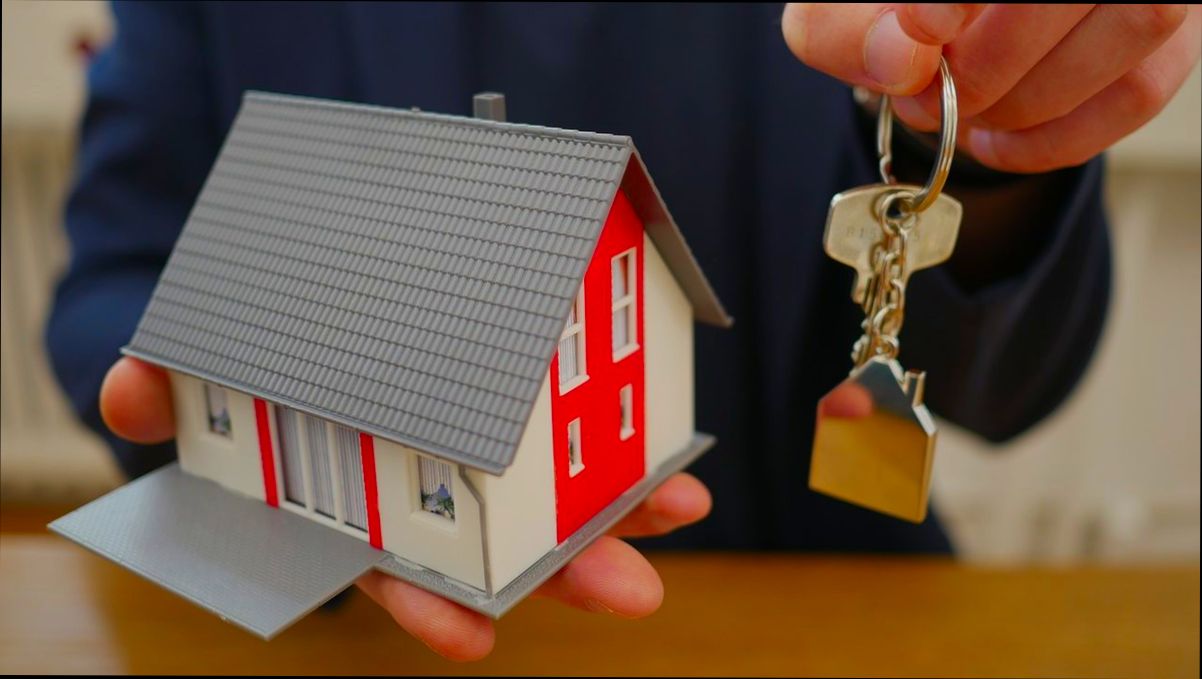 Who Gets the House in a Divorce - 4