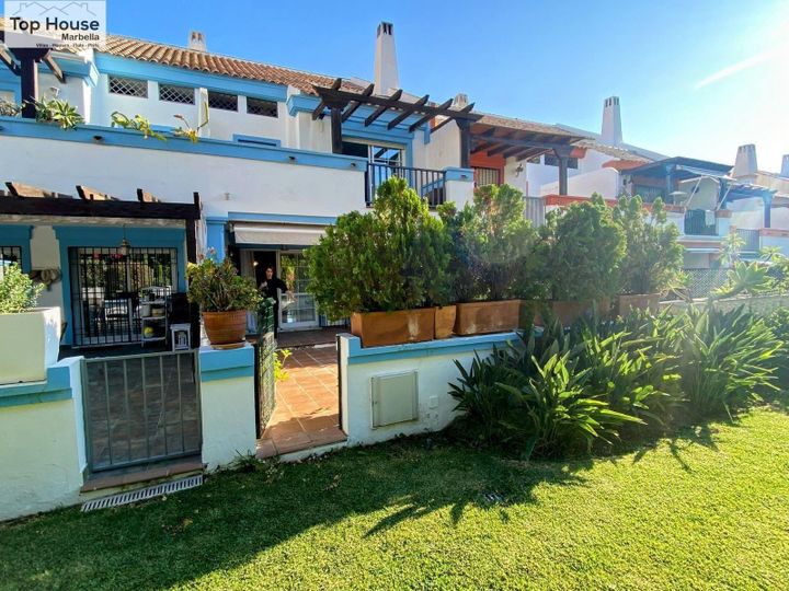 4 bedrooms house for rent in Marbella, Spain