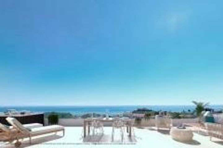 3 bedrooms apartment for sale in Fuengirola, Spain