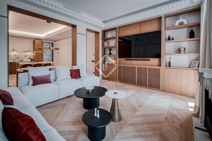 3 bedrooms apartment for sale in Madrid, Spain