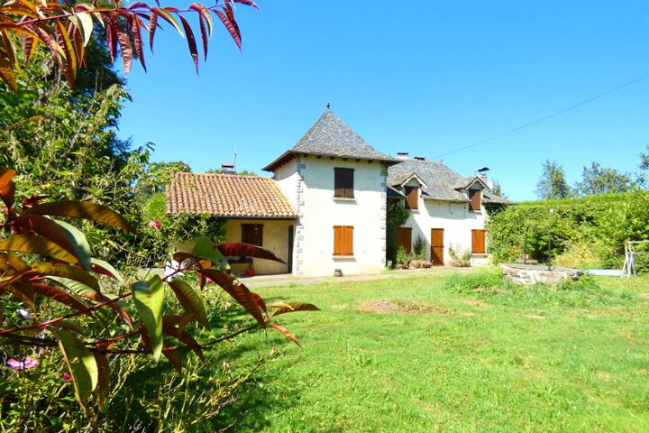 5 bedrooms house for sale in aurillac, France