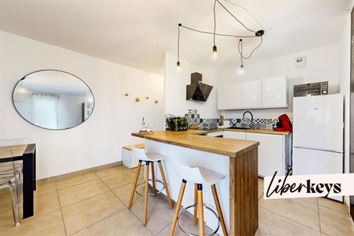 2 bedrooms apartment for sale in Marseille, France