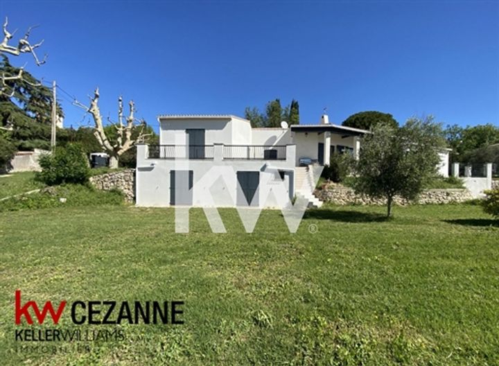 5 bedrooms house for sale in Marseille, France